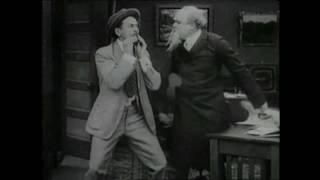 Charlie Chaplin first film - Charlot giornalista (Making a Living)1914/02/02 Зарабатывая на жизнь
