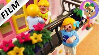 Playmobil film italiano|IL PRIMO FIDANZATO FISSO DI MAMMA - papà si arrampica sul balcone | famiglia