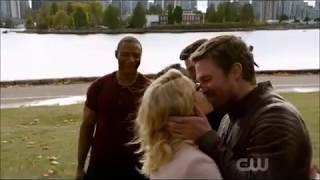 'Arrow 6' - ottavo episodio in italiano - Le nozze di Oliver e Felicity