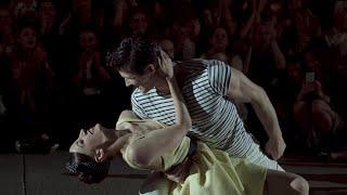 Milano, nella serata di danza irrompe Roberto Bolle: l'esibizione al ritmo di swing